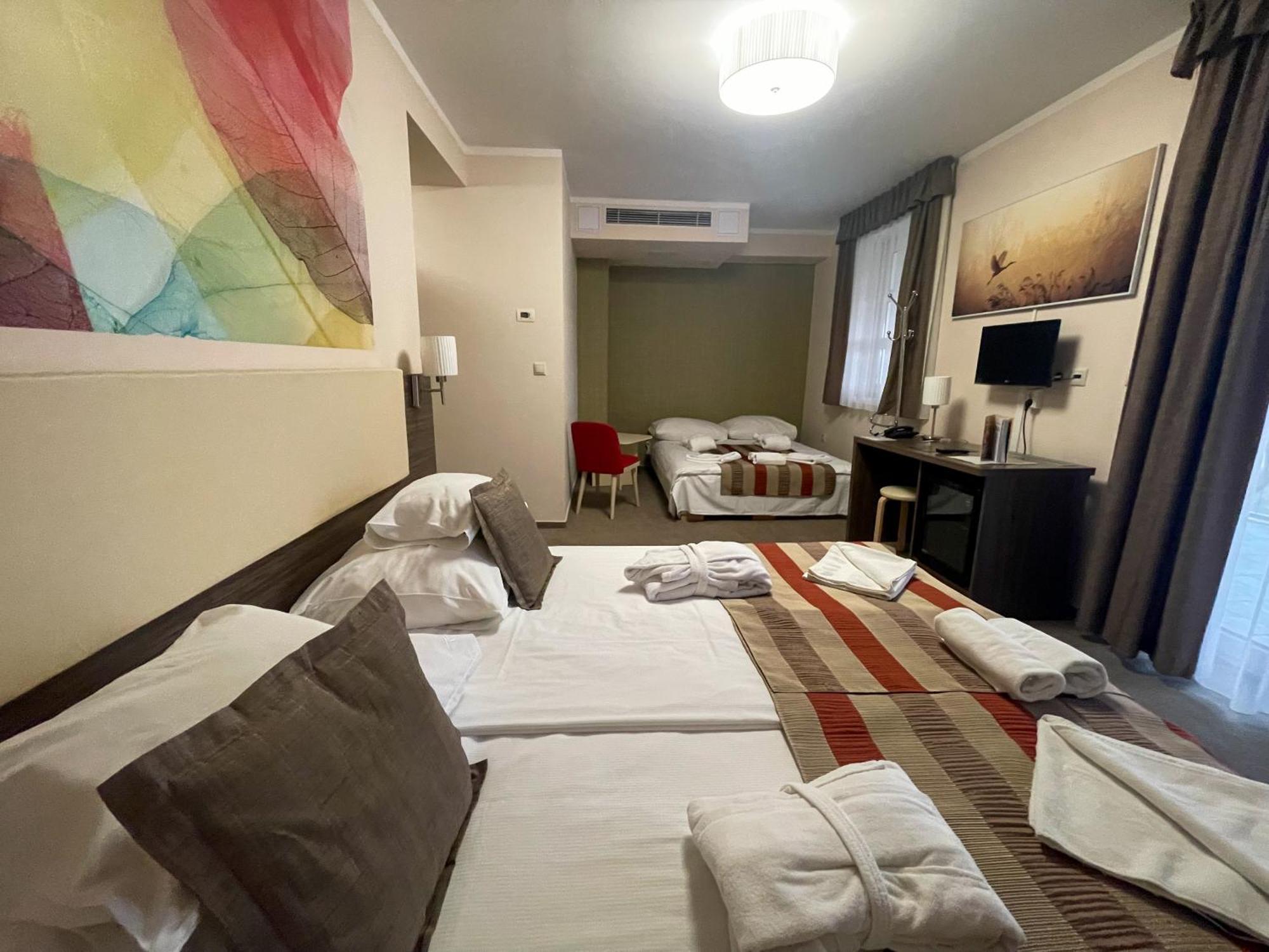 Harmonia Hotel Sarvar Room photo